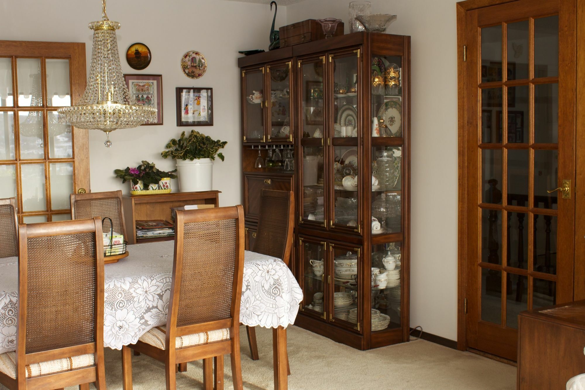 Cozy Nest Bed & Breakfast YYC Exteriör bild